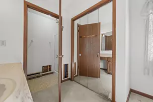 8129 W Oklahoma Ave, Milwaukee, WI 53219 - Photo 17