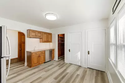 3320 S 92nd St, Milwaukee, WI 53227 - Photo 9