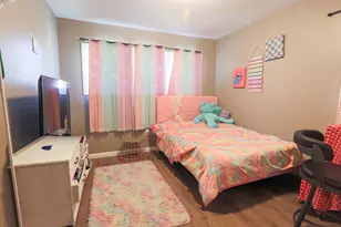 5728 N 57th St, Milwaukee, WI 53218 - Photo 13