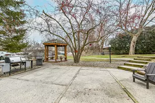 255 Elmwood Ave, Lake Geneva, WI 53147 - Photo 17