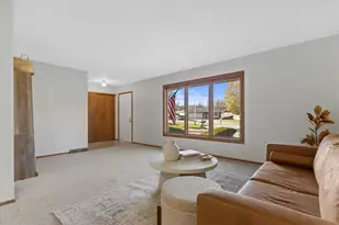 8965 N 86th St, Milwaukee, WI 53224 - Photo 9