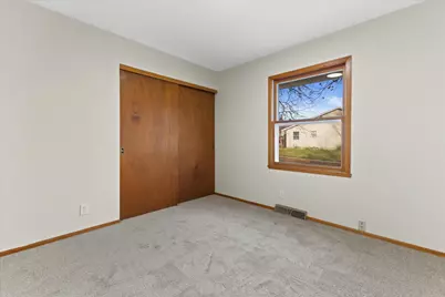 8965 N 86th St, Milwaukee, WI 53224 - Photo 11