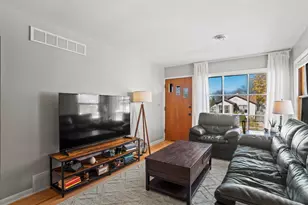 1821 E Euclid Ave, Milwaukee, WI 53207 - Photo 9