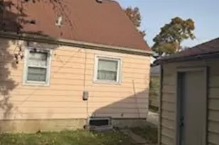 4215 W Florist Ave, Milwaukee, WI 53209 - Photo 9