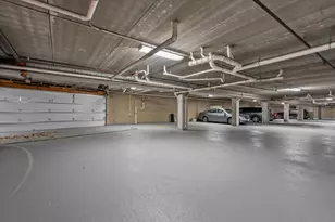 1812 E Lafayette Pl, Milwaukee, WI 53202 - Photo 23