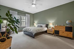 1812 E Lafayette Pl, Milwaukee, WI 53202 - Photo 11