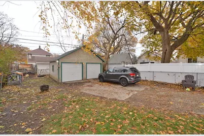 2029  Summit Ave, Racine, WI 53404 - Photo 13