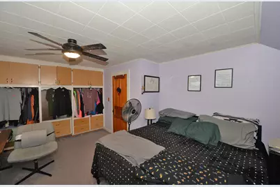 2029  Summit Ave, Racine, WI 53404 - Photo 9