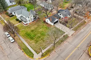 812 Center St, Lake Geneva, WI 53147 - Photo 39