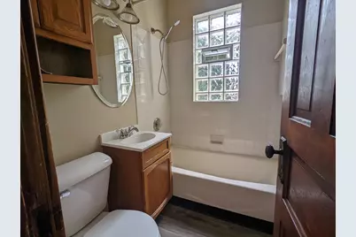 2439 N Dr William Finlayson St #2441, Milwaukee, WI 53212 - Photo 19