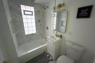 3401 N Vel R. Phillips Ave, Milwaukee, WI 53212 - Photo 11