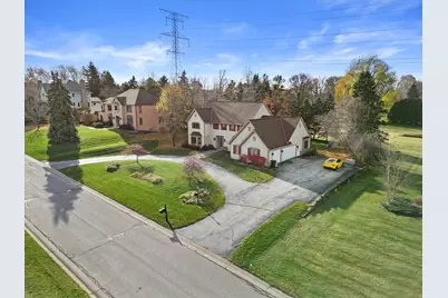 1825  Derrin Ln, Brookfield, WI 53045 - Photo 3