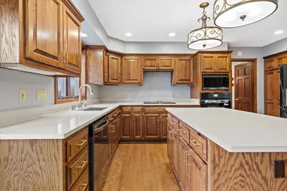 1825  Derrin Ln, Brookfield, WI 53045 - Photo 57