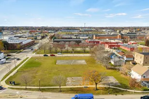 1206 De Koven Ave, Racine, WI 53403 - Photo 1