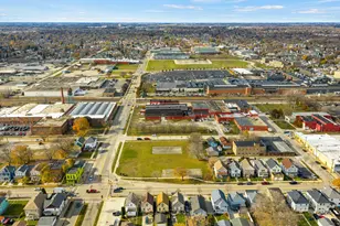 1206 De Koven Ave, Racine, WI 53403 - Photo 7