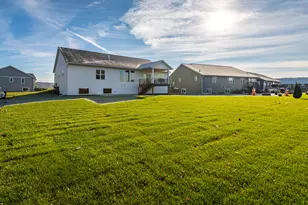 2214 Sierra Ave, Holmen, WI 54636 - Photo 3