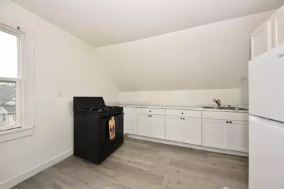 2166 S 6th St #Upper, Milwaukee, WI 53215 - Photo 11