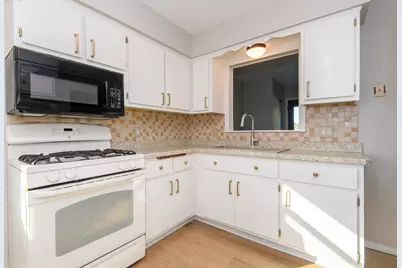 5970 S 34th St, Greenfield, WI 53221 - Photo 7