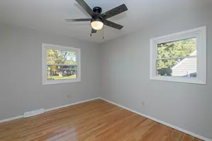 5970 S 34th St, Greenfield, WI 53221 - Photo 9