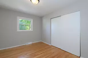 5970 S 34th St, Greenfield, WI 53221 - Photo 15