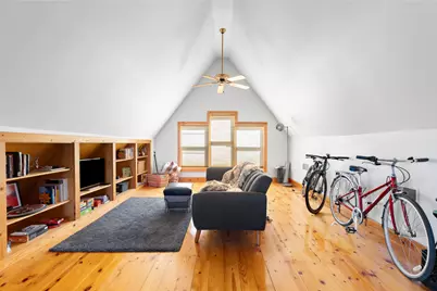 1138 E Hamilton St #1140-1140A, Milwaukee, WI 53202 - Photo 9