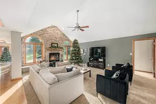 N41W32881 Neptune Bight, Nashotah, WI 53058 - Photo 5