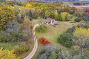 N5568 Johnson Rd, Richmond, WI 53115 - Photo 5