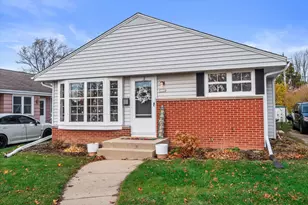 7738 W Eden Pl, Milwaukee, WI 53220 - Photo 25