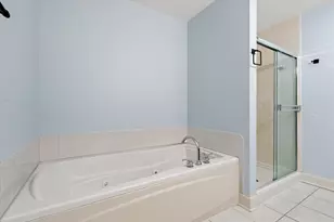 1515 N Van Buren St, Milwaukee, WI 53202 - Photo 33