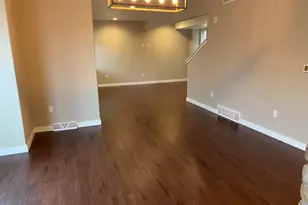 818 N 6th St, Manitowoc, WI 54220 - Photo 5