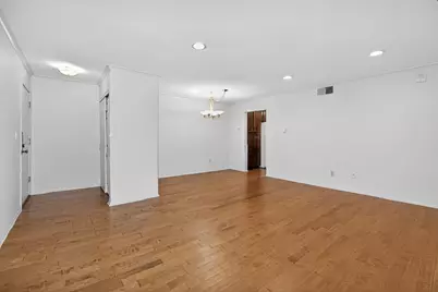 1818 E Shorewood Blvd #310, Shorewood, WI 53211 - Photo 5