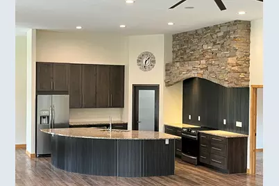 8431  Big Bend Rd, Racine, WI 53185 - Photo 7