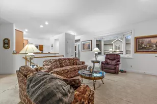 115 Pheasant Run, Johnson Creek, WI 53038 - Photo 7