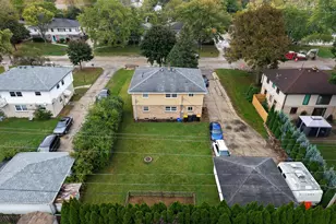 1409 N 116th St, Wauwatosa, WI 53226 - Photo 7