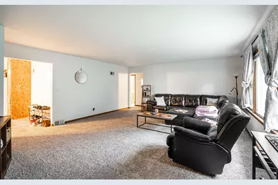 1409 N 116th St #1411, Wauwatosa, WI 53226 - Photo 21