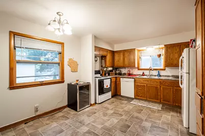 1409 N 116th St #1411, Wauwatosa, WI 53226 - Photo 23