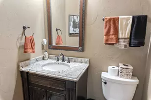 5405 Somerset Ln, Greenfield, WI 53221 - Photo 17