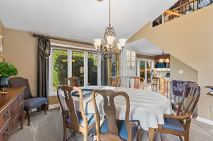 5405 Somerset Ln, Greenfield, WI 53221 - Photo 7