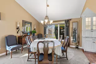 5405 Somerset Ln, Greenfield, WI 53221 - Photo 5