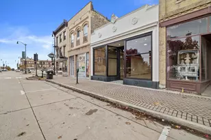 405 6th St, Racine, WI 53403 - Photo 11