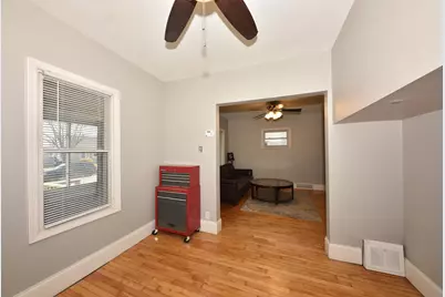 2327 S 72nd St, West Allis, WI 53219 - Photo 9
