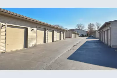 W170N11583  Armada Dr #16, Germantown, WI 53022 - Photo 29