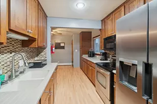 1663 S 100th St, West Allis, WI 53214 - Photo 13