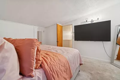 1663 S 100th St, West Allis, WI 53214 - Photo 3