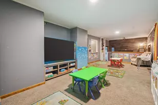 1663 S 100th St, West Allis, WI 53214 - Photo 7