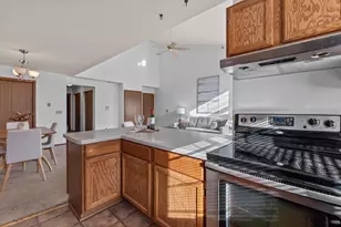2005 S 102nd St, West Allis, WI 53227 - Photo 7