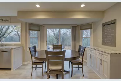 546  Herford Dr, Wales, WI 53183 - Photo 9