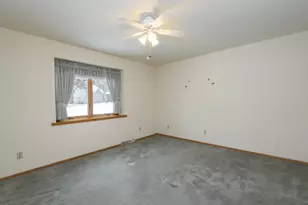 W180N9890 Riversbend Circle, Germantown, WI 53022 - Photo 17