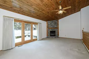 W180N9890 Riversbend Circle, Germantown, WI 53022 - Photo 3