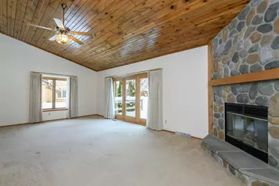 W180N9890  Riversbend Cir, Germantown, WI 53022 - Photo 5